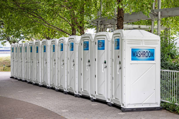 Best Porta potty rental near me  in Butler, MO